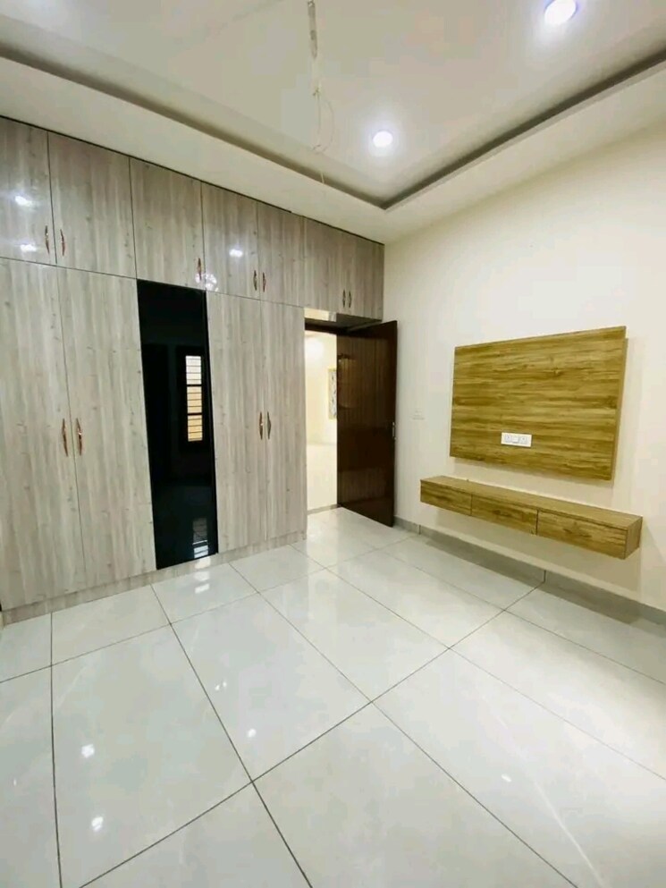 Room, sector 123 3 Bedroom 107 Sq.Yd. Independent House In Sector 123 Mohali 7496837