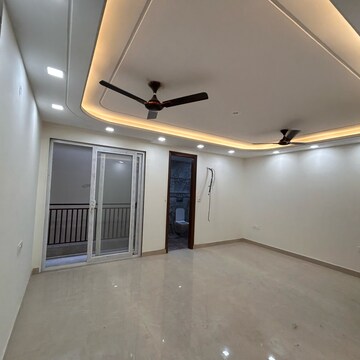Room in 4 BHK Builder Floor at Chattarpur – for Sale