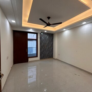 Room in 4 BHK Builder Floor at Chattarpur – for Sale