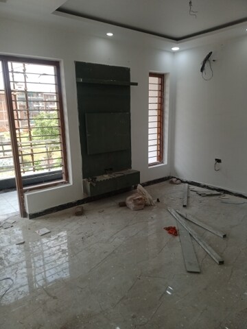 Room in 4 BHK Builder Floor at BP Homes, Sector 85 – for Sale