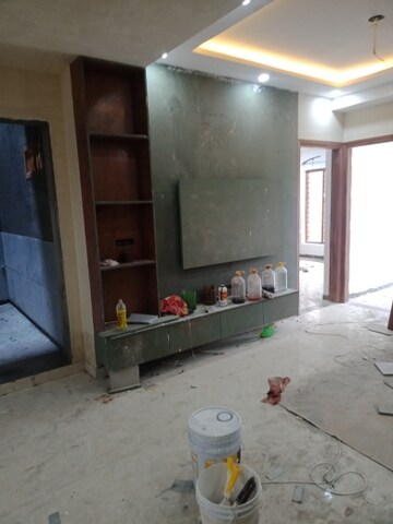 Room in 4 BHK Builder Floor at BP Homes, Sector 85 – for Sale