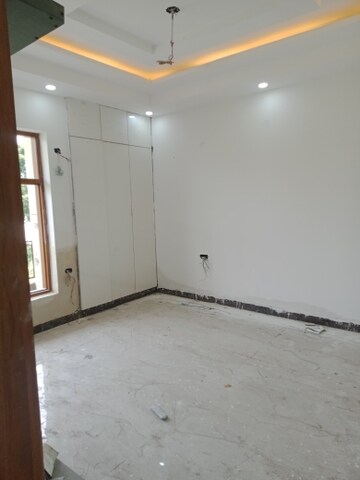 Room in 4 BHK Builder Floor at BP Homes, Sector 85 – for Sale