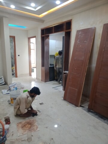 Parking in 4 BHK Builder Floor at BP Homes, Sector 85 – for Sale