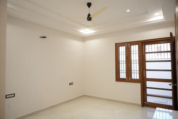 Room in 4 BHK Independent House at Shimla Bypass Road – for Sale