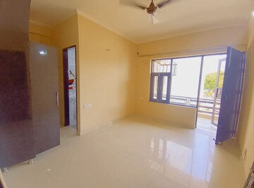 Room in 4 BHK Apartment at Emaar The Enclave, Sector 66 – for Sale