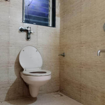Bathroom in 2 BHK Apartment at Sai Complex Housing, Anand Park – for Sale