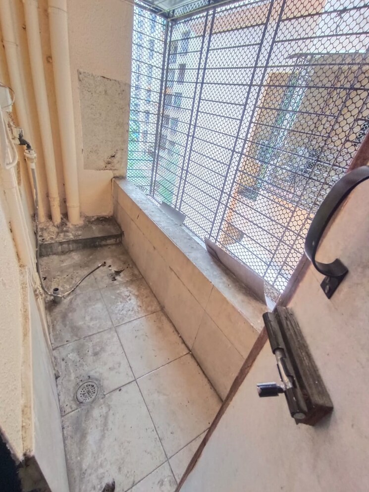 Balcony, ssb-ashok-nagar 2 Bedroom 637 Sq.Ft. Apartment In Balkum Pada Thane 7497690