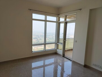 Room in 3 BHK Apartment at Jaypee Pavilion Heights IV, Sector 128 – for Rent