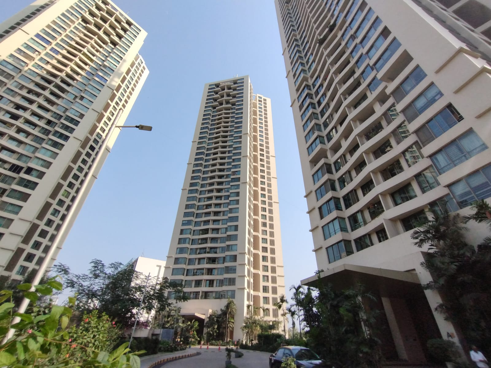 3 BHK Apartment फॉर रीसेल इन Oberoi Realty Woods Goregaon East Mumbai  7497908