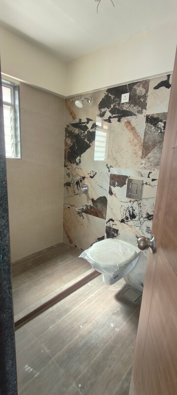 Bathroom in 4 BHK Apartment at 5th Avenue, Chembur – for Sale