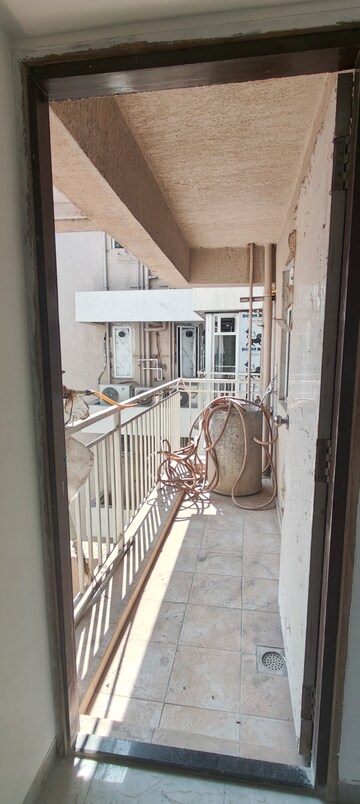 Balcony in 4 BHK Apartment at 5th Avenue, Chembur – for Sale