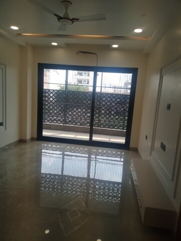 Living Room in 4 BHK Builder Floor at BP Homes, Sector 85 – for Sale