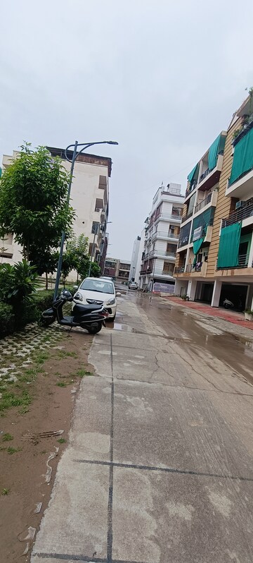 2 BHK Builder Floor For Sale in RPS Palm Drive, Sector 88