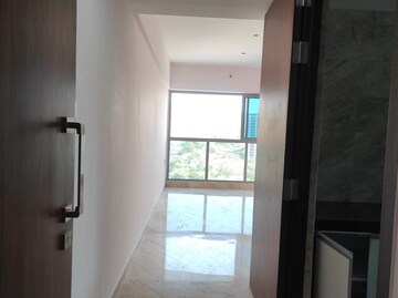 2 BHK Apartment For Rent in Rajesh White City Kandivali East Mumbai  7498788