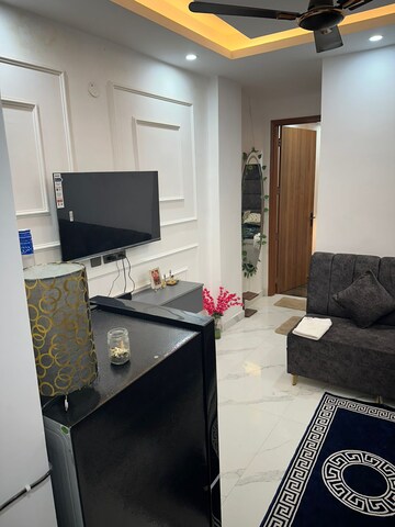 Kitchen in 1.5 BHK Builder Floor at Saket – for Sale