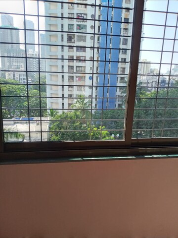 Room in 1 RK Apartment at Royal Nest Malad West, Malad West – for Sale