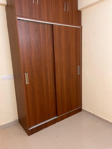 Room in 3 BHK Apartment at Conscient Habitat Residences, Sector 78 – for Sale
