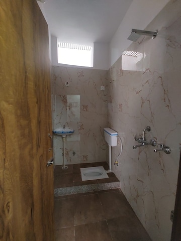 Bathroom in 6 BHK Villa at Kalwar Road – for Sale