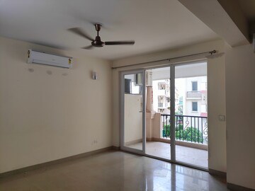 Room in 4 BHK Apartment at Emaar Emerald Floors Premier, Sector 65 – for Sale