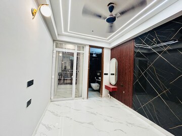 Building Lobby in 2.5 BHK Builder Floor at Saket – for Sale