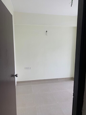 Room in 2.5 BHK Apartment at Sector 84 – for Sale