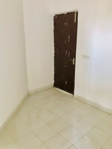 Room in 3.5 BHK Apartment at Mapsko Royale Ville, Sector 82 – for Sale