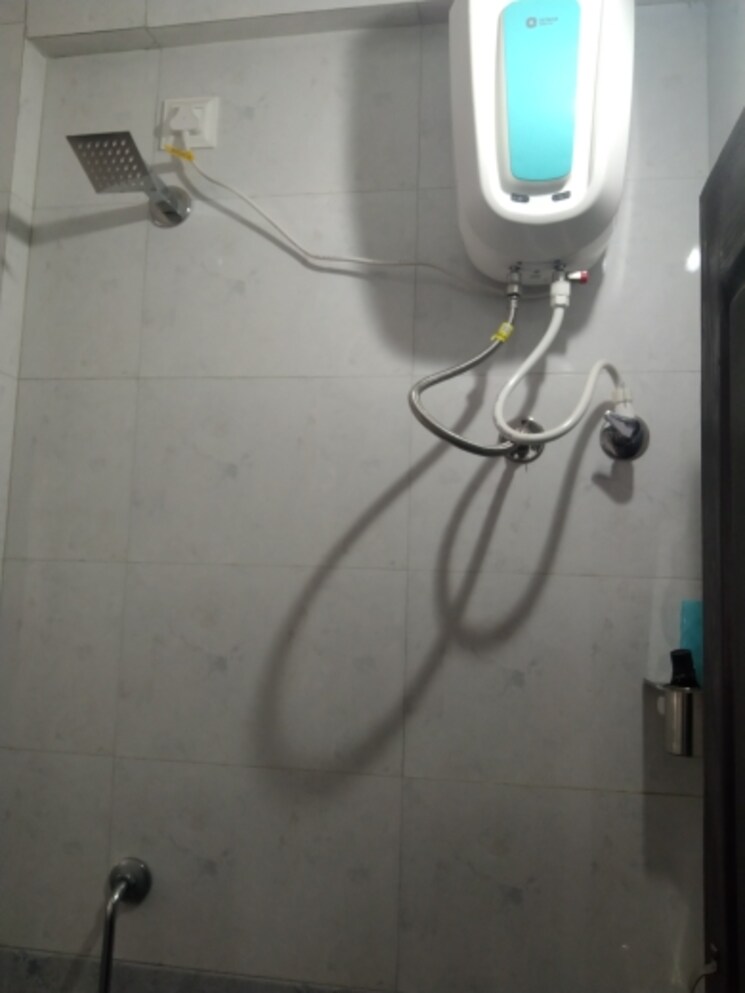 Bathroom, mig-colony-gokhalenagar 1 Bedroom 500 Sq.Ft. Apartment In Gokhalenagar Pune 7502292