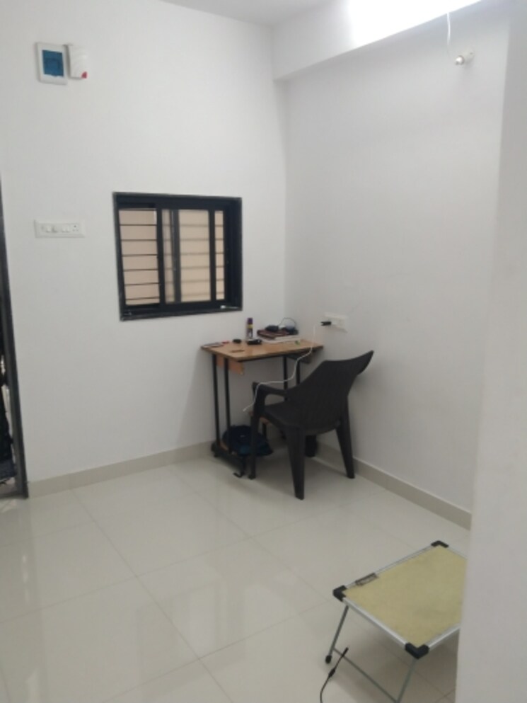 Room, mig-colony-gokhalenagar 1 Bedroom 500 Sq.Ft. Apartment In Gokhalenagar Pune 7502292