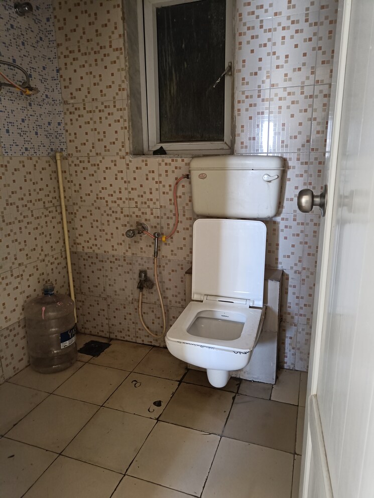 Bathroom, royal-palms-ruby-isle-apartment 2 Bedroom 798 Sq.Ft. Apartment In Goregaon East Mumbai 7502308