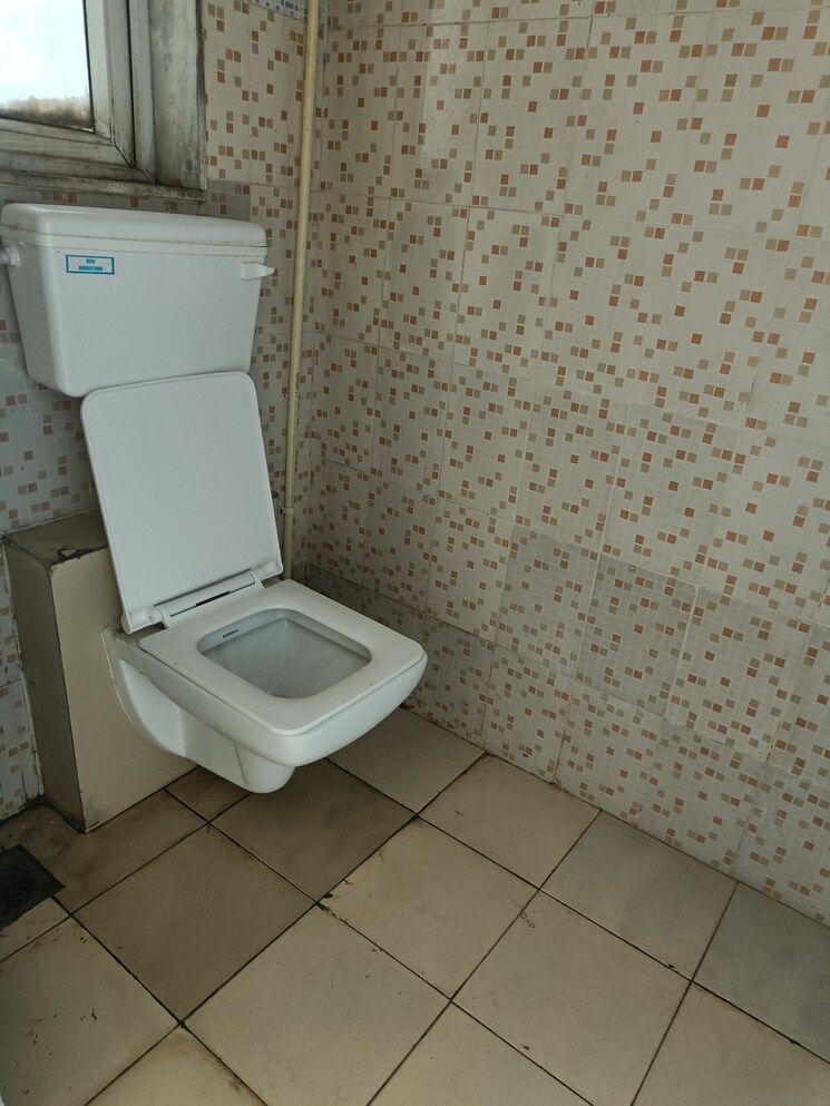 Bathroom, royal-palms-ruby-isle-apartment 2 Bedroom 798 Sq.Ft. Apartment In Goregaon East Mumbai 7502308