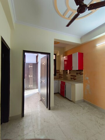 Room in 2 BHK Apartment at Panchsheel Greens II, Sector 16 Greater Noida – for Sale