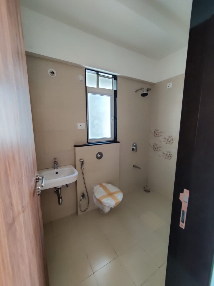 Bathroom, viraj-sequoia 2 Bedroom 952 Sq.Ft. Apartment In Aundh Pune 7502648