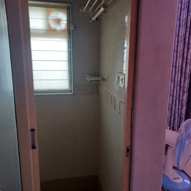 Bathroom, gypsy-rose-apartment 2 Bedroom 720 Sq.Ft. Apartment In Andheri West Mumbai 7502695