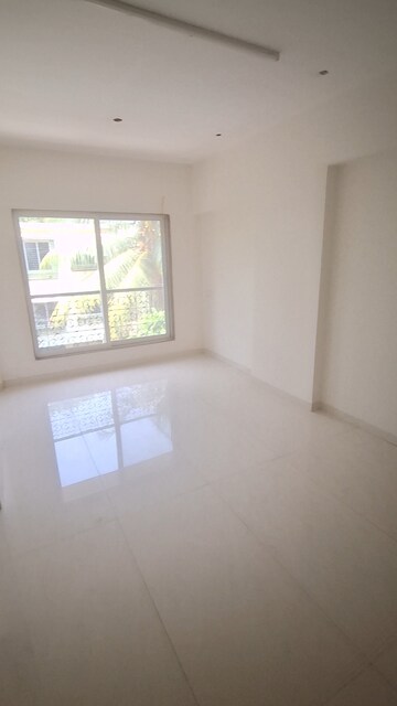 Room in 2 BHK Apartment at Chintamani Parle Nimesh CHS, Vile Parle East – for Sale