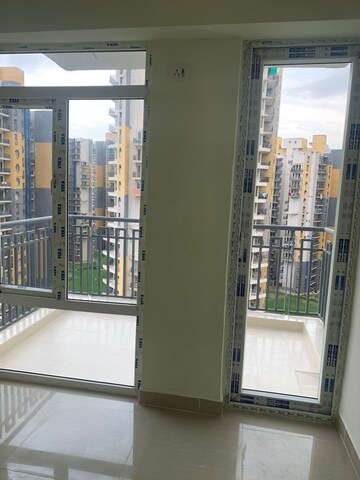 Room in 2.5 BHK Builder Floor at Smart World Gems, Sector 89 – for Sale