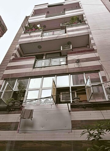 2 BHK Builder Floor For Sale in Shastri Nagar