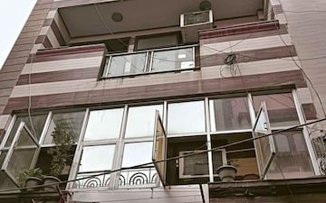 2 BHK Builder Floor For Sale in Shastri Nagar