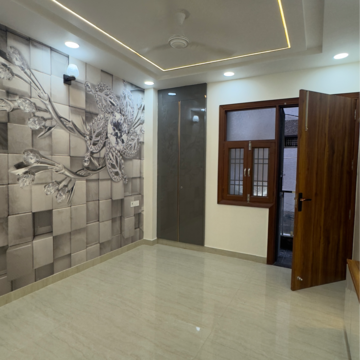 Room in 3 BHK Builder Floor at Bhagwati Garden – for Sale