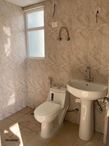 Bathroom in 2 BHK Apartment at Proview Shalimar City Phase II, Shalimar Garden – for Sale