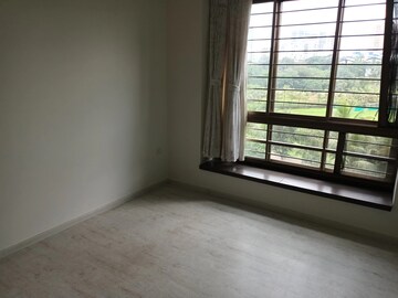 Room in 2.5 BHK Builder Floor at Oberoi Realty Woods, Goregaon East – for Sale