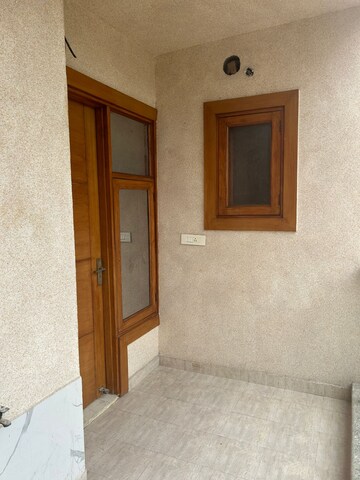 Room in 3 BHK Builder Floor at New Rajinder Nagar – for Sale