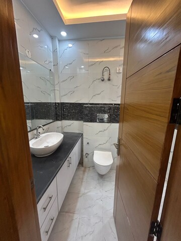 Kitchen in 3 BHK Builder Floor at New Rajinder Nagar – for Sale