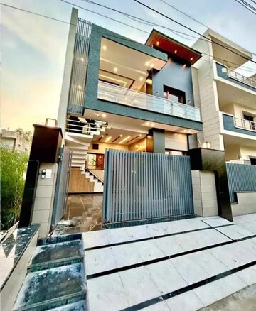 4 BHK Independent House For Sale in Sector 125