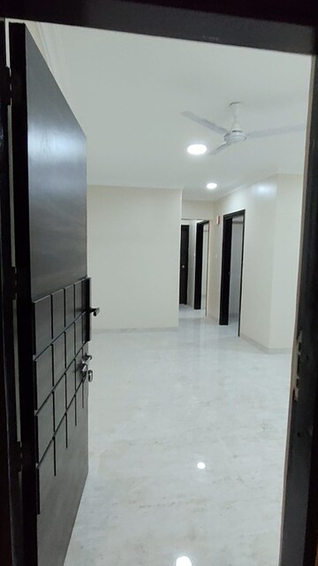 Room in 2 BHK Apartment at Jogeshwari West – for Sale