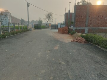  Plot For Sale in Gosainganj