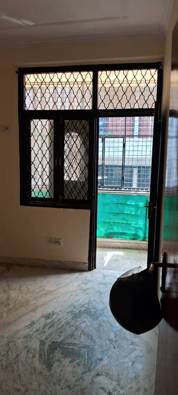 Room in 2 BHK Builder Floor at Khanpur – for Sale