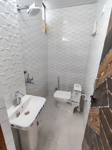 Bathroom in 2 BHK Builder Floor at Shanti Plaza Vaishali, Vaishali Sector 4 – for Sale