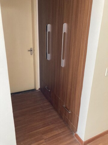 Room in 3 BHK Apartment at Pioneer Park Phase 1, Sector 61 – for Sale