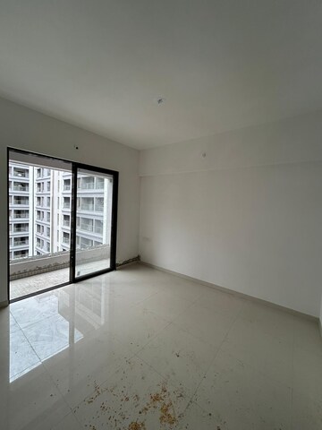 Room in 2 BHK Apartment at Roshan Milestone, Tathawade – for Sale