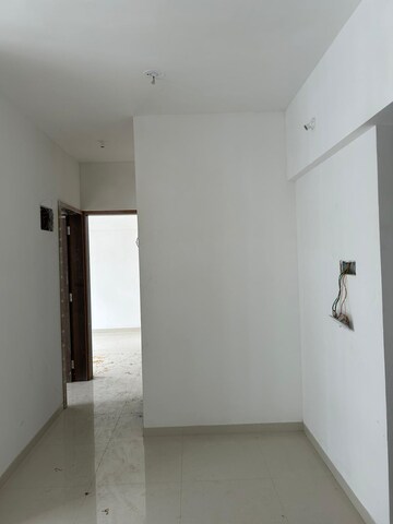Room in 2 BHK Apartment at Roshan Milestone, Tathawade – for Sale